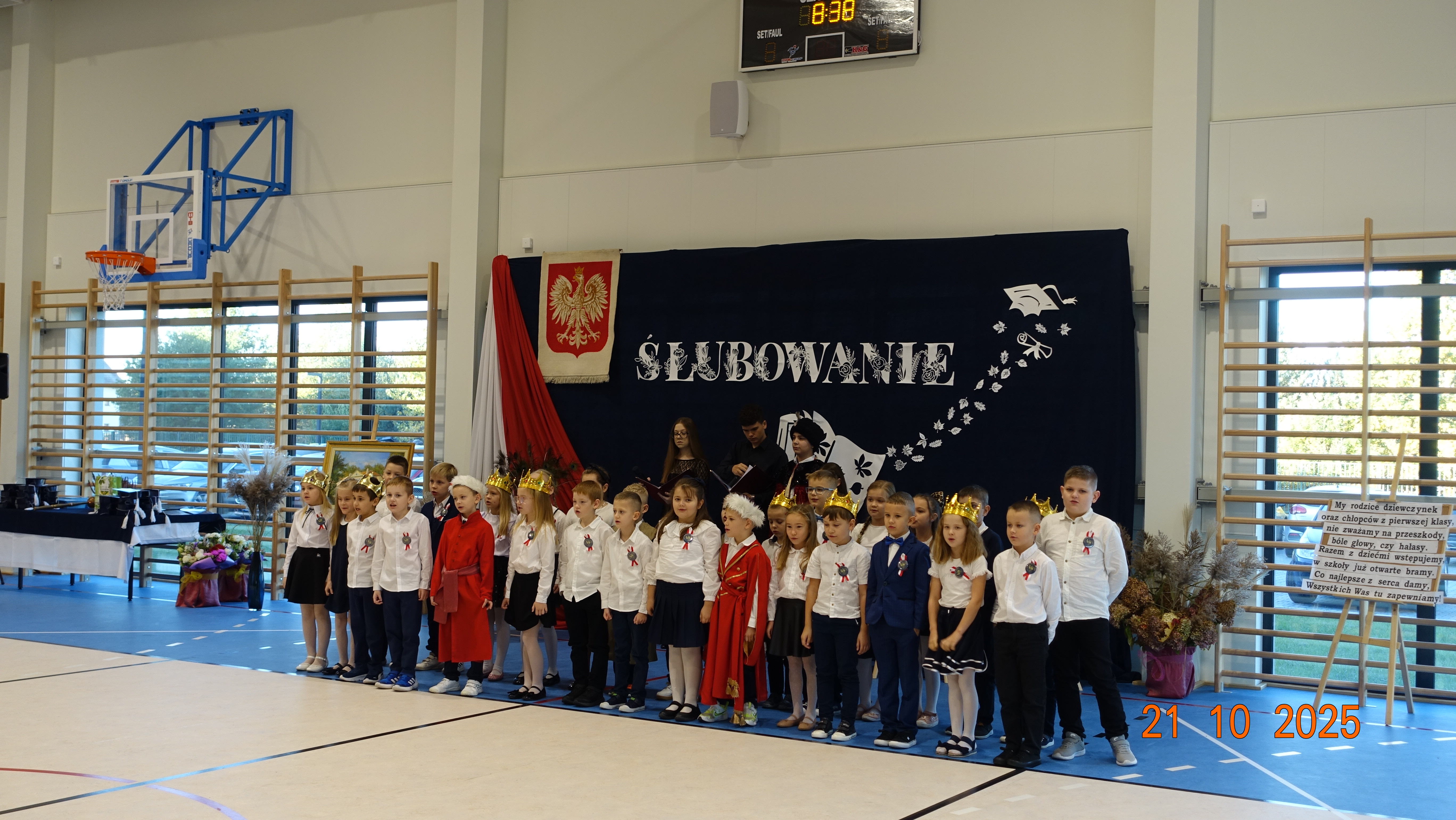 Ślubowanie pierwszoklasist&oacute;w SP Wola Rasztowska